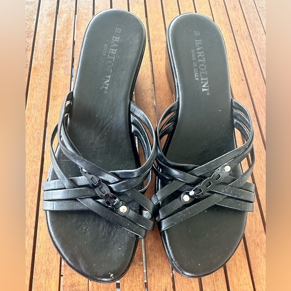 Bartolini women’s black wedge crisscross sandals size 10